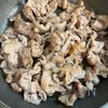 ワンパン5分！焼肉のたれで簡単「豚たま炒め」の工程2