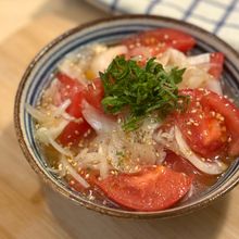 無限トマトと新玉ねぎの大葉デリサラダ🍅