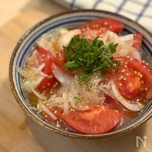 無限トマトと新玉ねぎの大葉デリサラダ🍅