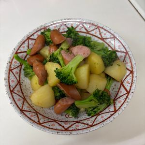 279924の作ってみた!投稿(お箸が止まらない♪ブロッコリーとウィンナーのジャーマンポテト)