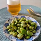 【そら豆の素揚げ】ほくほく美味しい。ビールのおつまみに。
