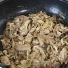 コク旨【豚こまときのこのオイバター炒め】旨味凝縮♡お弁当にもの工程4