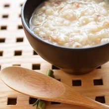炊飯器で簡単に、麦入りかつお節のお粥