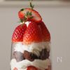 バレンタインの特別なデザート【チョコといちごのパフェ】の工程11