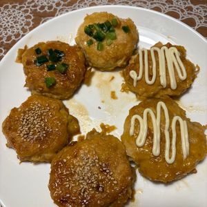 チョコぴょんの作ってみた!投稿(【ワンパン焼き鳥風つくね】甘辛だれに３種のトッピングで♪)