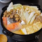 サッパリスダチの酒粕胡麻の中華風鍋