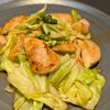 eveの作ってみた!投稿(ワンパン10分!【鶏むね肉とキャベツの旨塩炒め】胡麻油香る♩)