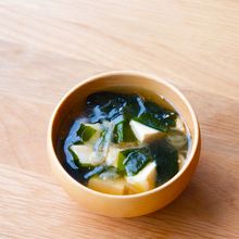 豆腐とねぎとわかめの中華スープ