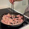 10分で完成！【豚しりしり丼】の工程2