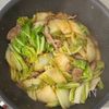 白菜と豚こま《やみつき♡にんにく味噌炒め》の工程4