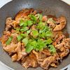 焼いて絡めるだけ♪あと味軽やか【豚こまと大葉の照り焼き】の工程5