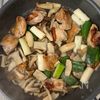 鶏肉とたっぷりきのこの《テリテリ♡甘辛炒め》の工程3