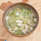 メイン食材ふたつだけ！鶏皮と長ねぎのスープ