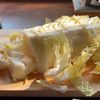 調味料2つ　白菜の塩麻婆の工程1