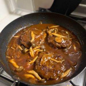 あやの作ってみた!投稿(【煮込みハンバーグ】我が家一番人気おかず♡小さめ簡単Ver.)
