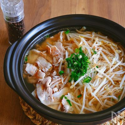 豚バラ肉ともやしのうま鍋