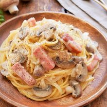 休日パスタ【きのことベーコンのクリームスパゲティ】