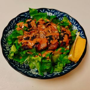 りんの作ってみた!投稿(洋風居酒屋さんの🥂スパイシーソースのチキンステーキサラダ♪)