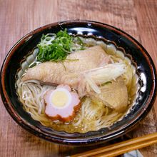 甘いきつねで食べる冷やしうどん