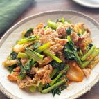 【小松菜と豚肉のキムチ炒め】うま味増しで栄養満点！