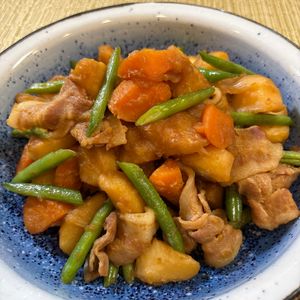 楽ラク手抜キッチン🐶🐾の作ってみた!投稿(【感動的に旨い！てりてりで味しみ！絶品肉じゃが】驚きの味)