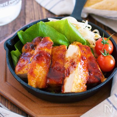 『むね肉のコクうま♡チキンステーキ〜もやし添え〜』