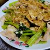 ヴェルの作ってみた!投稿(残った汁でご飯3杯いける🤭🍚豚と小松菜の濃厚旨だし炒め✨)