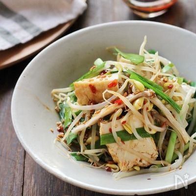 厚揚げと豆もやしとニラのホットサラダ