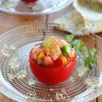 えびと夏野菜の冷製トマトファルシ