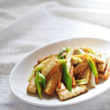 厚揚げと長ネギのカレー炒め