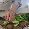 【３分副菜】さっぱり美味しい小松菜のごま酢和えの工程1