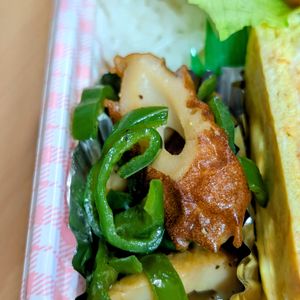 まゆのの作ってみた!投稿(簡単！ピーマンとちくわのバター醤油炒め)