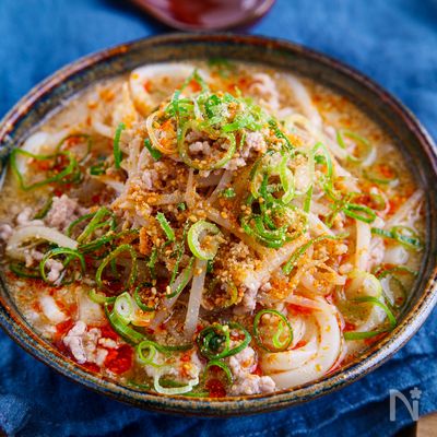 【練りごまなしで超濃厚！】豚ひき肉ともやしのピリ辛担々うどん