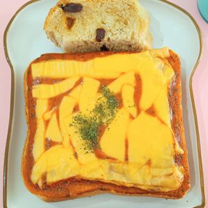 milkの作ってみた!投稿(【本気のピザトースト】オレガノで本格ピザの味)