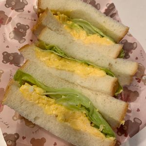 ぐ〜たら子の作ってみた!投稿(やさしい味のふわとろ卵サンド)