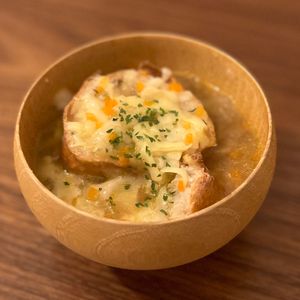 すずの作ってみた!投稿(あの人気店の味！【玉ねぎのズッパ】オニオングラタンスープ)