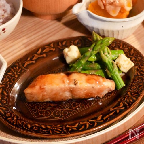 【ふっくら仕上げのコツあり】鰆の照り焼き