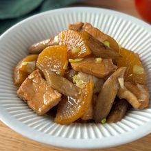 厚切り豚肉とごぼうのこってり煮