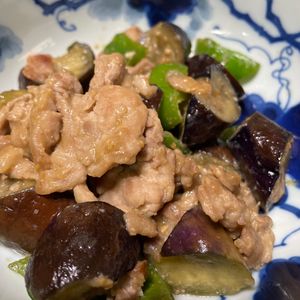 しょうこの作ってみた!投稿(【豚なすピーマンの味噌炒め】ご飯泥棒な簡単おかず!!)