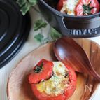 STAUBでまるごとトマトの肉詰め（トマトのファルシー）