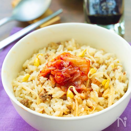 韓国ごはん【豆もやしとひき肉の炊き込みご飯】