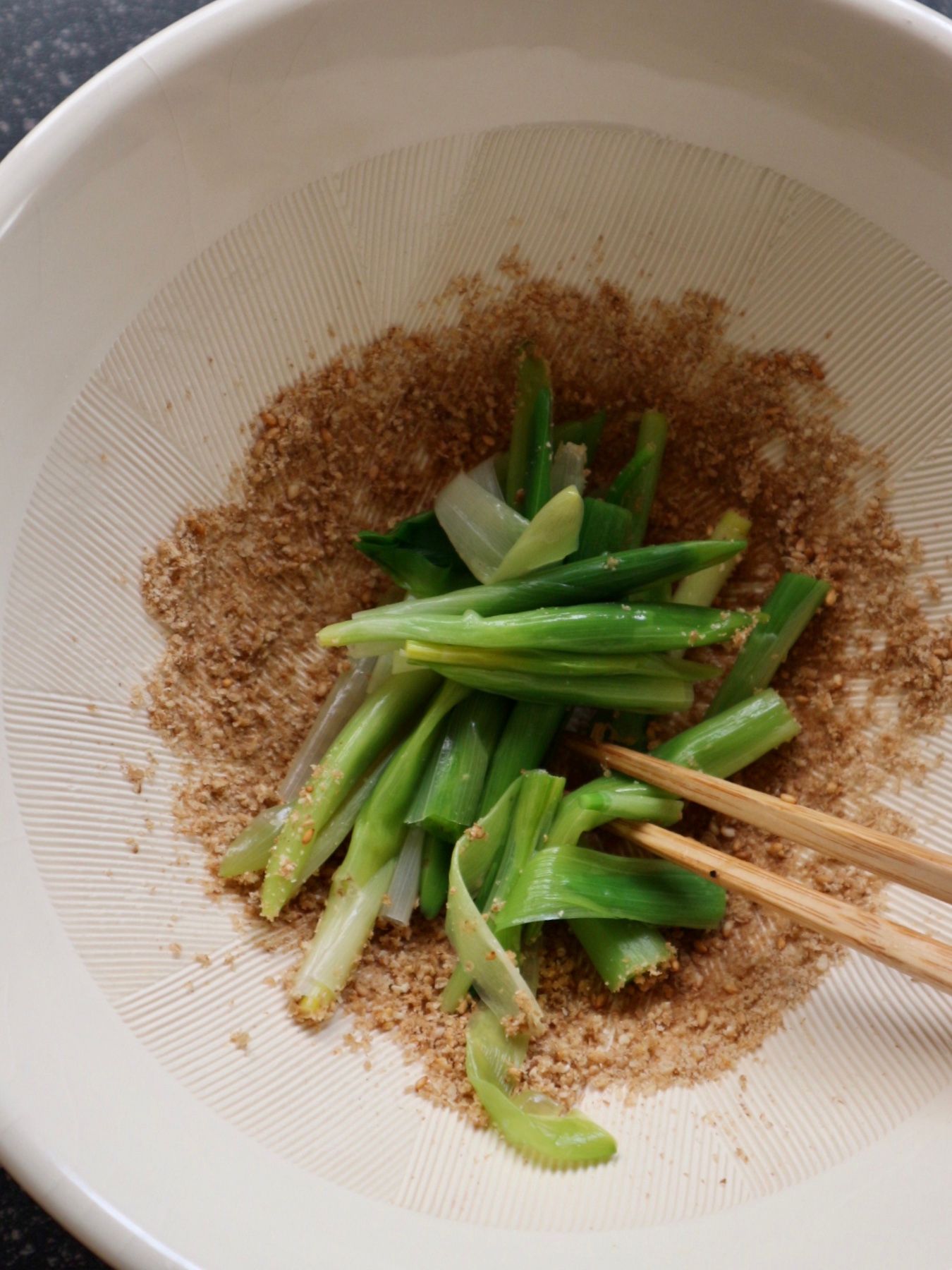 春の山菜 あまどころの胡麻和え レシピサイト Nadia ナディア プロの料理家のおいしいレシピ