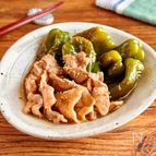 煮汁までおいしい♪【まるごとピーマンと豚こまの甘辛煮】