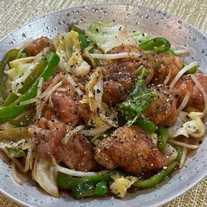 楽ラク手抜キッチン🐶🐾の作ってみた!投稿(【鶏肉とお野菜のオイポンだれ炒め】こってり美味しい♪)