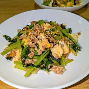 joe sanの作ってみた!投稿(【小松菜とひき肉のとろ卵炒め】#節約 #野菜たっぷり)