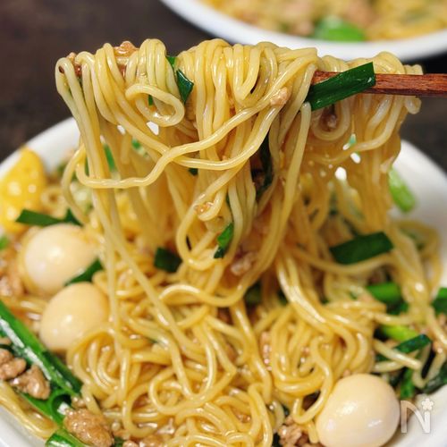 とろ〜りコク旨あんが麺に絡む♡【ニラ豚そぼろ餡かけ麺】
