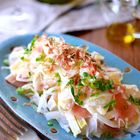 旬の今こそ食べたい！「新玉ねぎのサラダ」3選｜編集部おすすめ「殿堂入りレシピ」