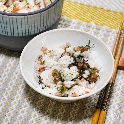 ご飯と混ぜるだけ「梅しそ塩昆布ご飯」