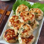 包み込んだチーズが流れ出る♪しそ入りチーズin鶏つくね