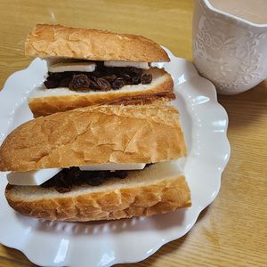 ナムディの作ってみた!投稿(レーズンバターのバケットサンド)